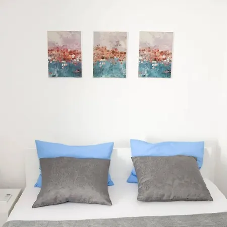 Stylish Okrug Gornji With Terrace And Patio - Two Bedroom With Terrace Trogir